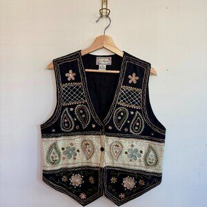Vintage 90s Women's Western Boho Paisley Floral Embroidered Vest (Size Medium)